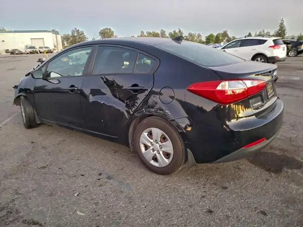 KNAFK4A67G5545170 2016 KIA FORTE - Image 2