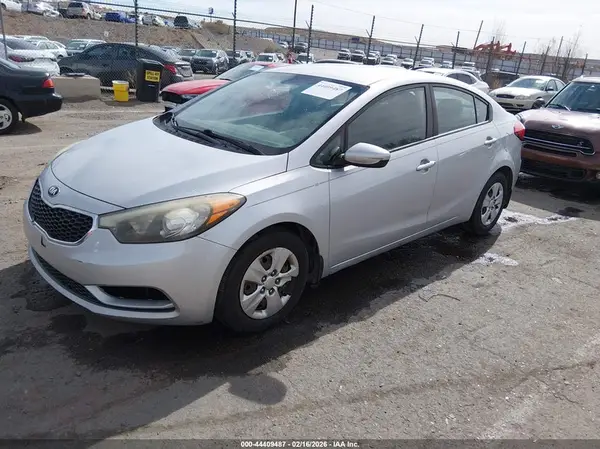 KNAFK4A67G5550224 2016 KIA FORTE - Image 2