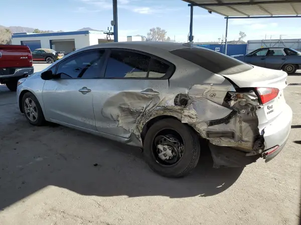 KNAFK4A67G5550403 2016 KIA FORTE - Image 2