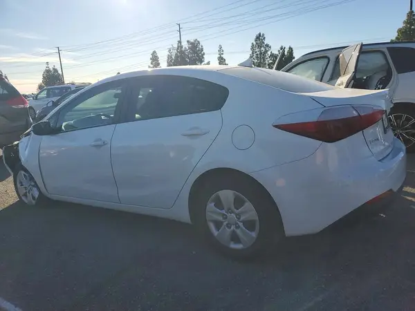 KNAFK4A67G5551342 2016 KIA FORTE - Image 2