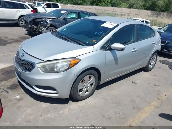 KNAFK4A67G5551423 2016 KIA FORTE - Image 2