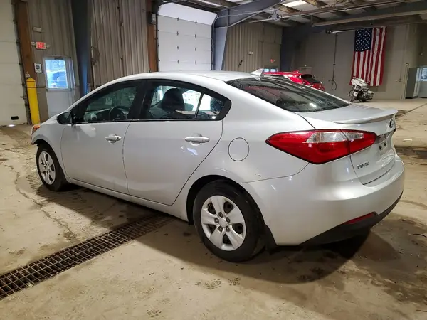KNAFK4A67G5559988 2016 KIA FORTE - Image 2