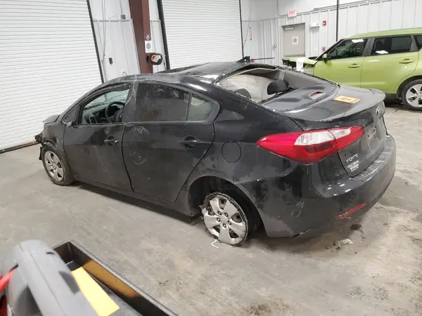KNAFK4A67G5560686 2016 KIA FORTE - Image 2