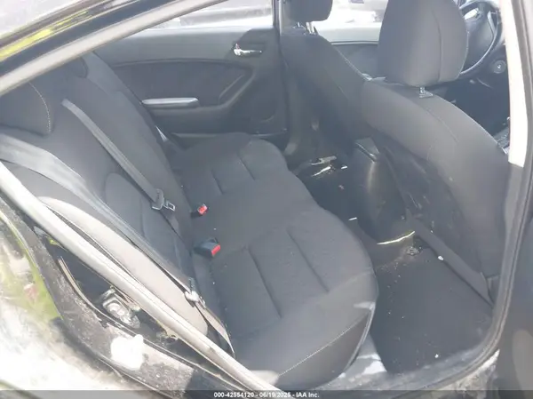 KNAFK4A67G5563037 2016 KIA FORTE - Image 8