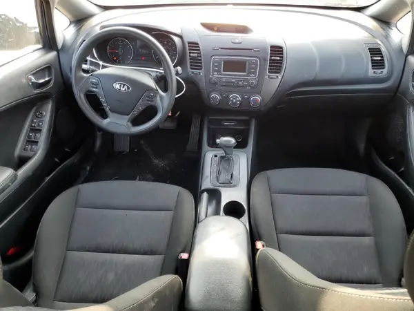 KNAFK4A67G5563474 2016 KIA FORTE - Image 8