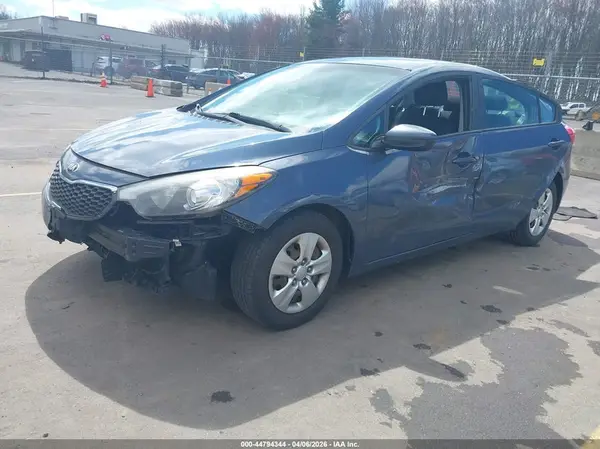 KNAFK4A67G5564169 2016 KIA FORTE - Image 2