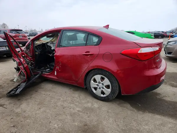 KNAFK4A67G5568013 2016 KIA FORTE - Image 2