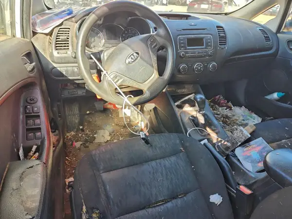 KNAFK4A67G5570702 2016 KIA FORTE - Image 8