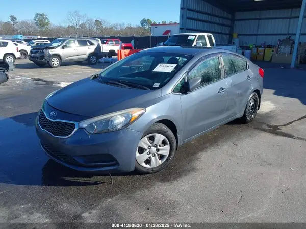 KNAFK4A67G5572000 2016 KIA FORTE - Image 2