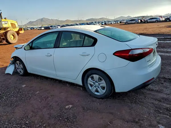 KNAFK4A67G5573888 2016 KIA FORTE - Image 2
