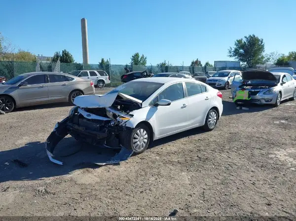 KNAFK4A67G5575334 2016 KIA FORTE - Image 2