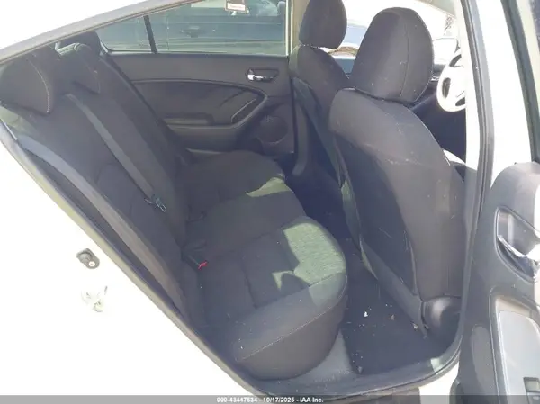 KNAFK4A67G5576838 2016 KIA FORTE - Image 8