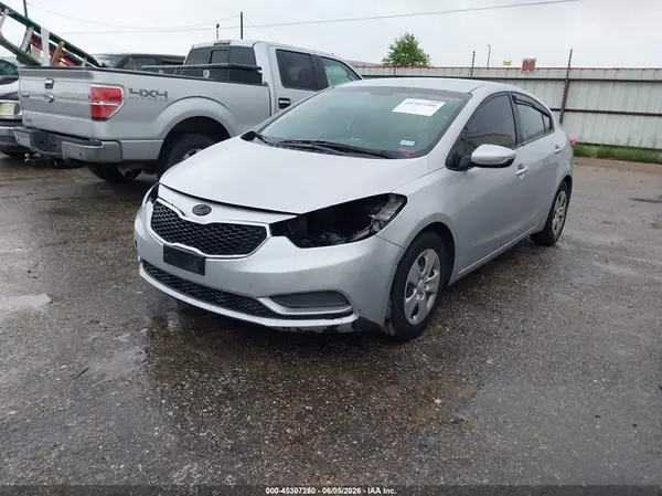 KNAFK4A67G5576905 2016 KIA FORTE - Image 2