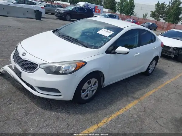 KNAFK4A67G5579173 2016 KIA FORTE - Image 2
