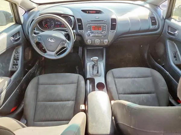 KNAFK4A67G5586608 2016 KIA FORTE - Image 8
