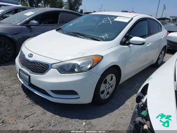 KNAFK4A67G5589766 2016 KIA FORTE - Image 2