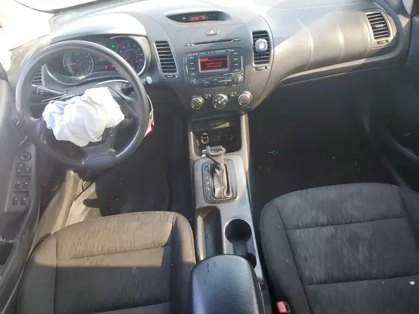 KNAFK4A67G5589816 2016 KIA FORTE - Image 8