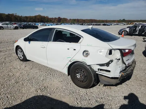 KNAFK4A67G5594305 2016 KIA FORTE - Image 2