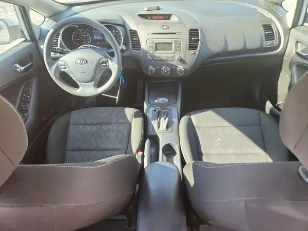 KNAFK4A67G5594305 2016 KIA FORTE - Image 8
