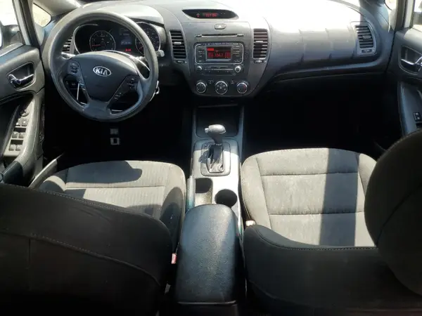 KNAFK4A67G5594983 2016 KIA FORTE - Image 8