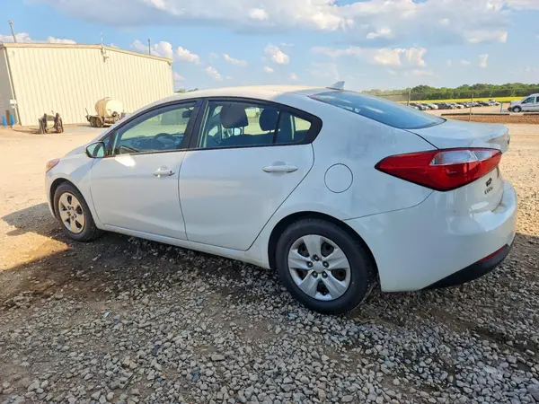 KNAFK4A67G5604668 2016 KIA FORTE - Image 2