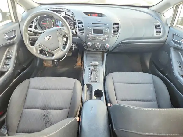 KNAFK4A67G5604668 2016 KIA FORTE - Image 8