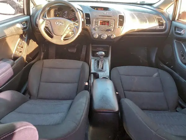 KNAFK4A67G5605013 2016 KIA FORTE - Image 8