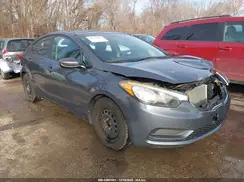 KNAFK4A67G5606050 2016 KIA FORTE