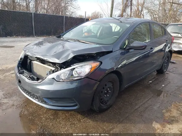 KNAFK4A67G5606050 2016 KIA FORTE - Image 2