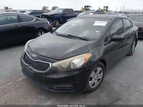 KNAFK4A67G5606484 2016 KIA FORTE - Image 2