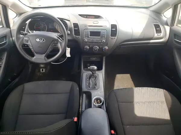 KNAFK4A67G5610292 2016 KIA FORTE - Image 8