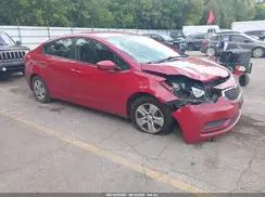 KNAFK4A67G5611586 2016 KIA FORTE