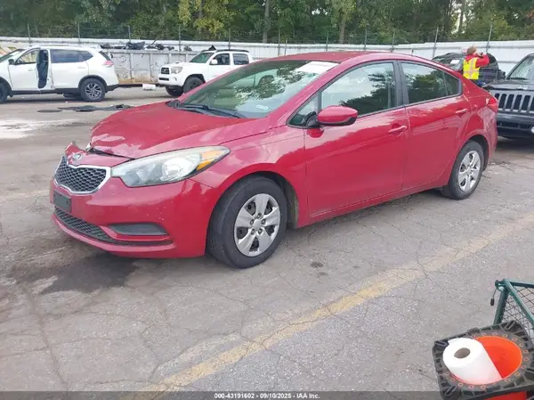 KNAFK4A67G5611586 2016 KIA FORTE - Image 2