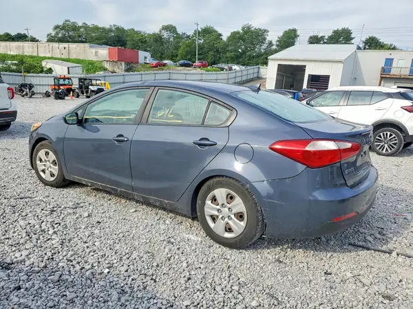 KNAFK4A67G5612155 2016 KIA FORTE - Image 2