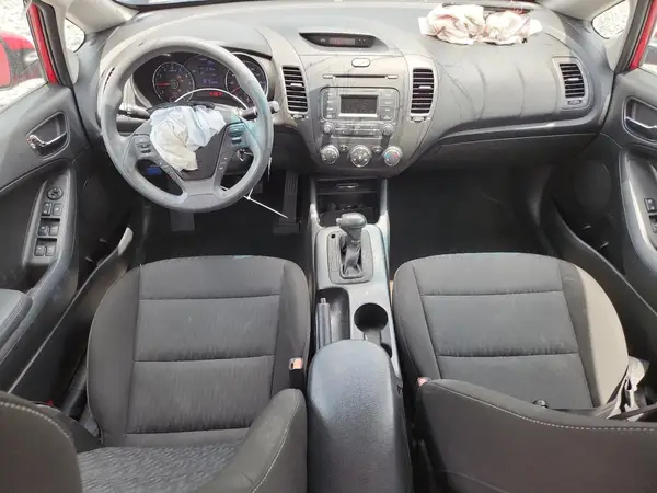 KNAFK4A67G5612463 2016 KIA FORTE - Image 8
