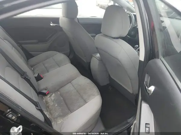 KNAFK4A67G5613046 2016 KIA FORTE - Image 8