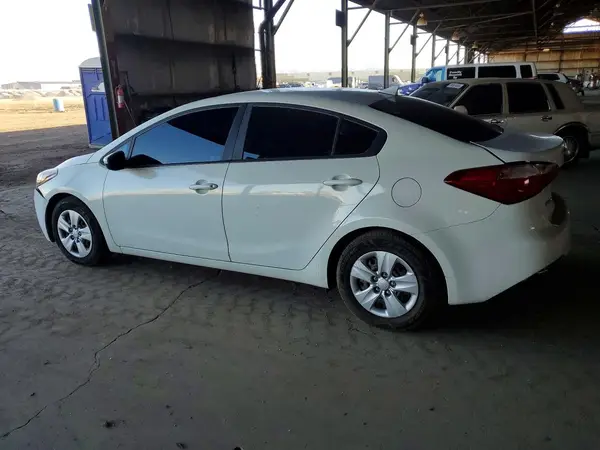 KNAFK4A67G5613533 2016 KIA FORTE - Image 2