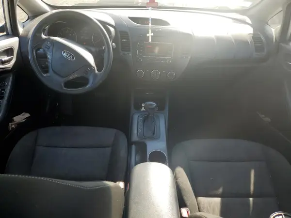 KNAFK4A67G5613614 2016 KIA FORTE - Image 8