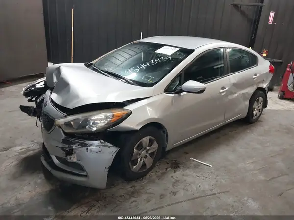 KNAFK4A67G5613628 2016 KIA FORTE - Image 2