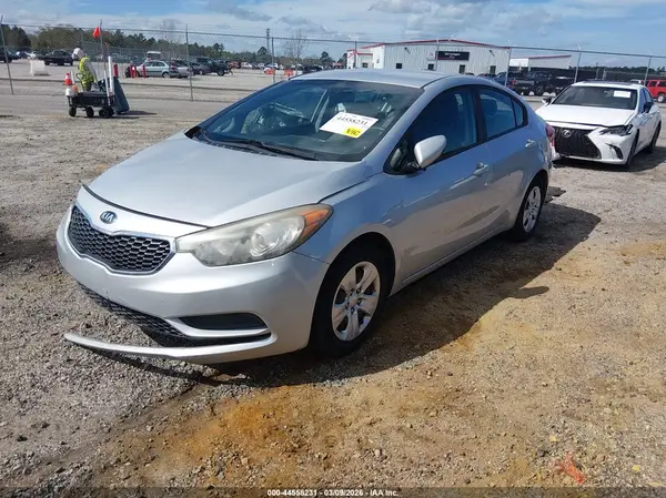 KNAFK4A67G5613757 2016 KIA FORTE - Image 2
