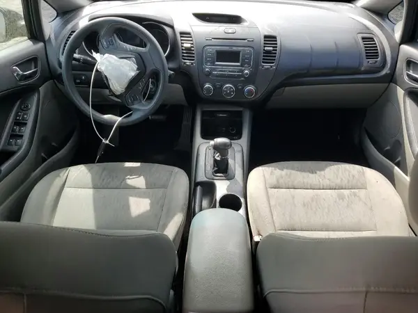 KNAFK4A67G5614715 2016 KIA FORTE - Image 8