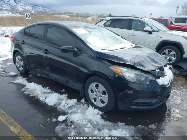 KNAFK4A67G5615914 2016 KIA FORTE - Image 1