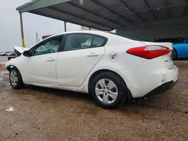 KNAFK4A67G5616576 2016 KIA FORTE - Image 2