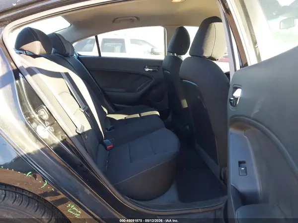 KNAFK4A67G5617078 2016 KIA FORTE - Image 8
