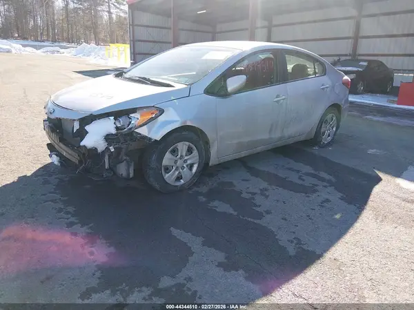 KNAFK4A67G5619736 2016 KIA FORTE - Image 2
