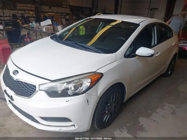 KNAFK4A67G5620286 2016 KIA FORTE - Image 2