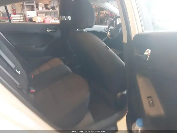 KNAFK4A67G5620286 2016 KIA FORTE - Image 8