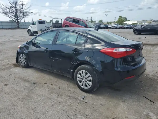 KNAFK4A67G5620420 2016 KIA FORTE - Image 2