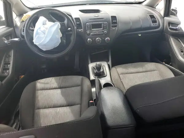 KNAFK4A67G5620420 2016 KIA FORTE - Image 8