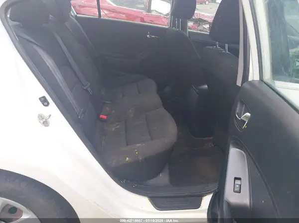 KNAFK4A68G5446695 2016 KIA FORTE - Image 8